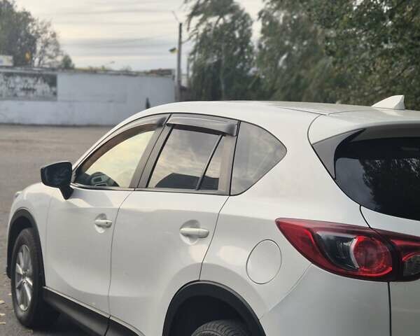 Білий Мазда СХ-5, об'ємом двигуна 2 л та пробігом 131 тис. км за 15700 $, фото 6 на Automoto.ua