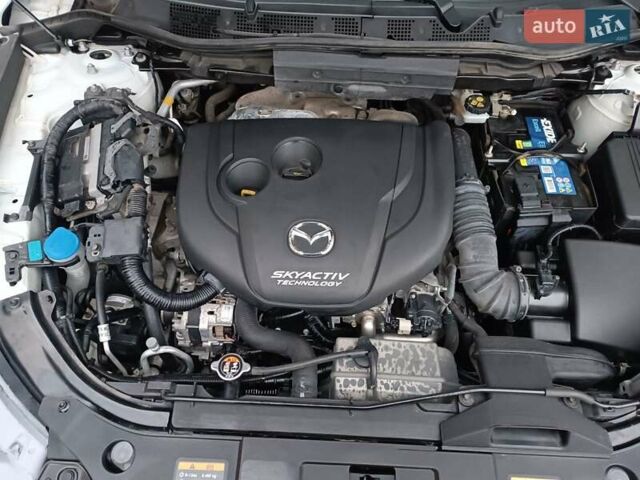 Білий Мазда СХ-5, об'ємом двигуна 2.2 л та пробігом 71 тис. км за 20000 $, фото 18 на Automoto.ua