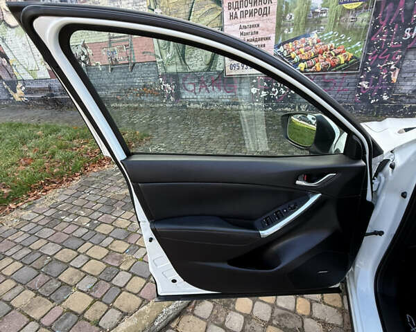 Белый Мазда СХ-5, объемом двигателя 2.2 л и пробегом 117 тыс. км за 16900 $, фото 58 на Automoto.ua