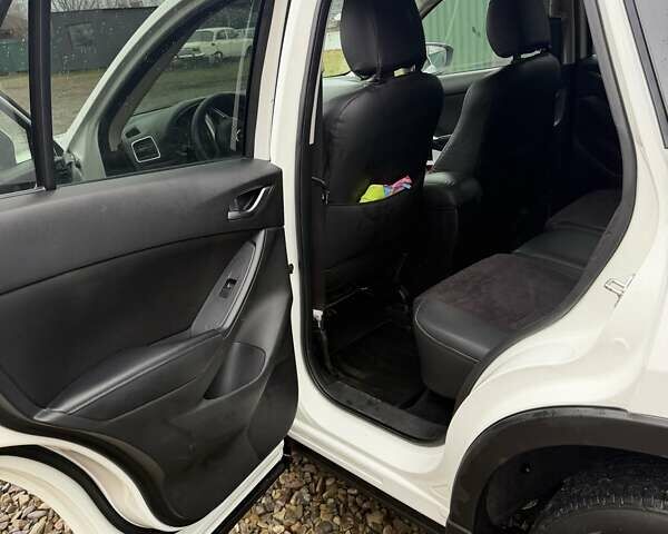 Белый Мазда СХ-5, объемом двигателя 2.49 л и пробегом 213 тыс. км за 16500 $, фото 18 на Automoto.ua