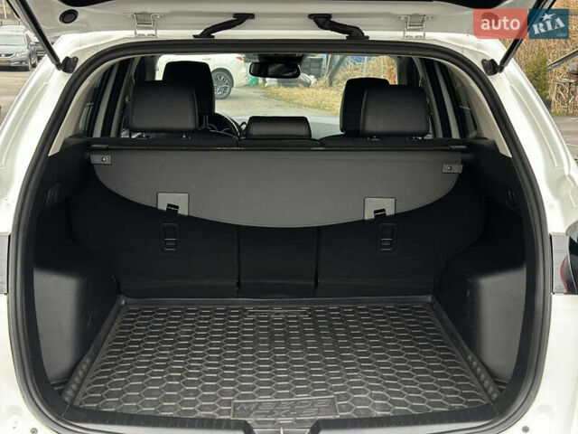 Белый Мазда СХ-5, объемом двигателя 2.49 л и пробегом 147 тыс. км за 16999 $, фото 11 на Automoto.ua