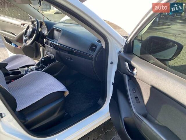 Білий Мазда СХ-5, об'ємом двигуна 2.49 л та пробігом 135 тис. км за 14000 $, фото 14 на Automoto.ua