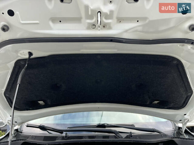 Белый Мазда СХ-5, объемом двигателя 2 л и пробегом 119 тыс. км за 16999 $, фото 38 на Automoto.ua