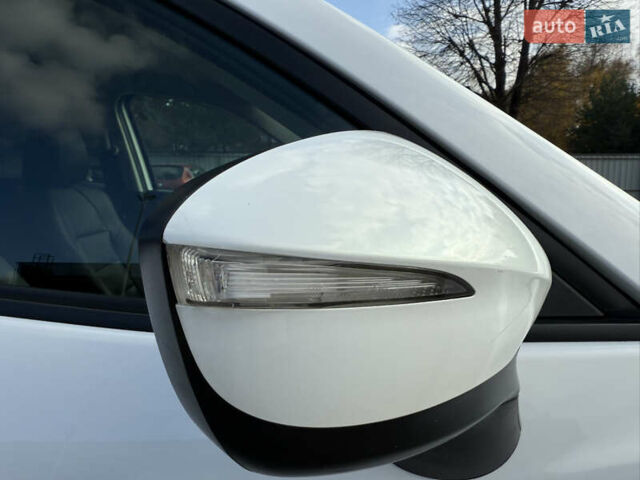 Белый Мазда СХ-5, объемом двигателя 2.2 л и пробегом 117 тыс. км за 16900 $, фото 31 на Automoto.ua