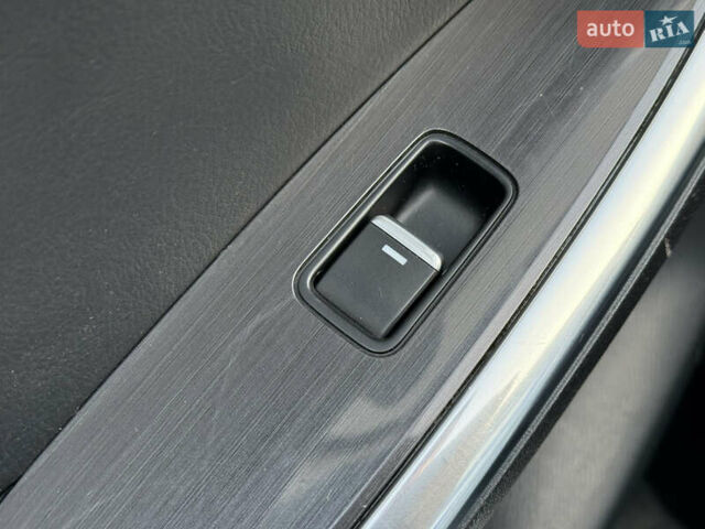 Білий Мазда СХ-5, об'ємом двигуна 2.2 л та пробігом 183 тис. км за 15999 $, фото 40 на Automoto.ua