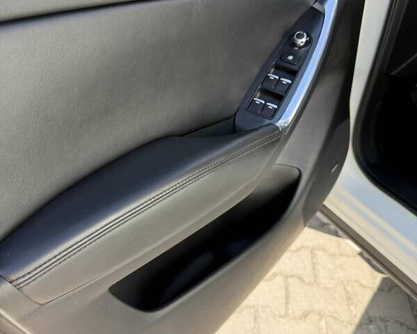 Белый Мазда СХ-5, объемом двигателя 2.19 л и пробегом 186 тыс. км за 18000 $, фото 24 на Automoto.ua