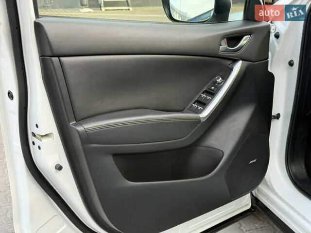 Білий Мазда СХ-5, об'ємом двигуна 2.2 л та пробігом 183 тис. км за 15999 $, фото 37 на Automoto.ua