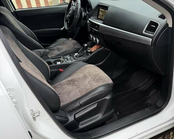 Белый Мазда СХ-5, объемом двигателя 2.49 л и пробегом 213 тыс. км за 16500 $, фото 12 на Automoto.ua