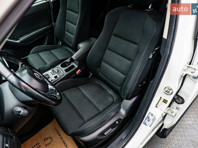 Белый Мазда СХ-5, объемом двигателя 2.5 л и пробегом 126 тыс. км за 16414 $, фото 7 на Automoto.ua