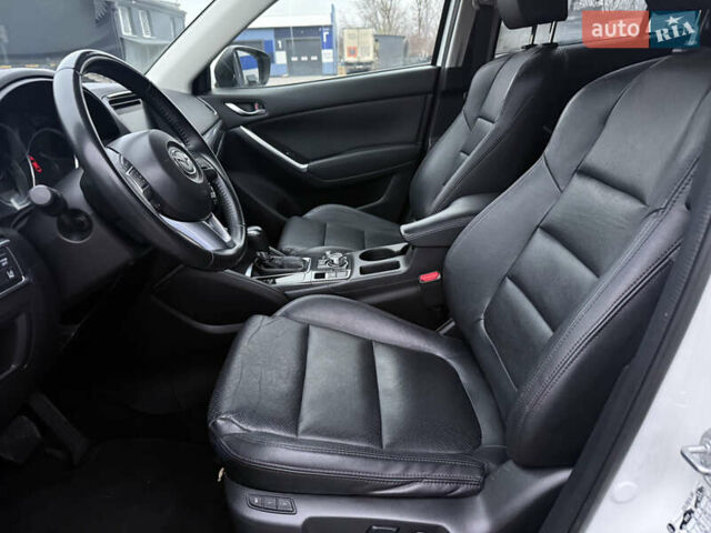 Білий Мазда СХ-5, об'ємом двигуна 2.2 л та пробігом 108 тис. км за 16350 $, фото 30 на Automoto.ua