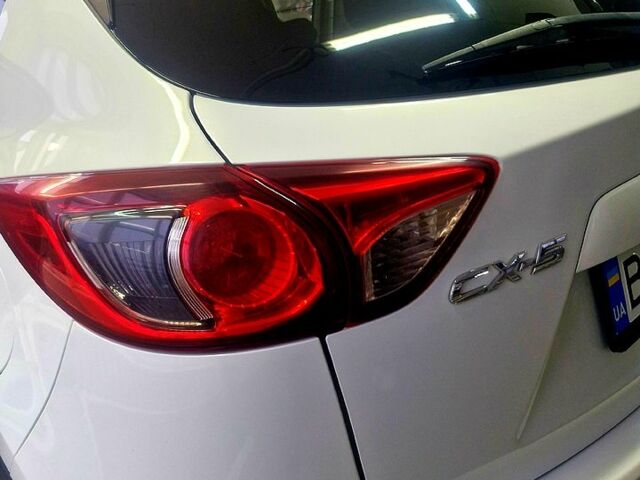 Білий Мазда СХ-5, об'ємом двигуна 2.5 л та пробігом 123 тис. км за 17000 $, фото 4 на Automoto.ua