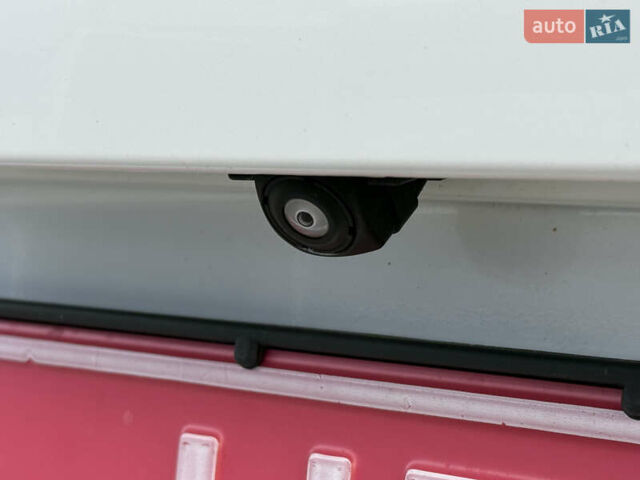 Білий Мазда СХ-5, об'ємом двигуна 2.2 л та пробігом 183 тис. км за 15999 $, фото 27 на Automoto.ua