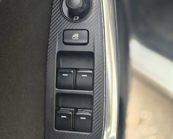 Білий Мазда СХ-5, об'ємом двигуна 2 л та пробігом 133 тис. км за 15800 $, фото 9 на Automoto.ua