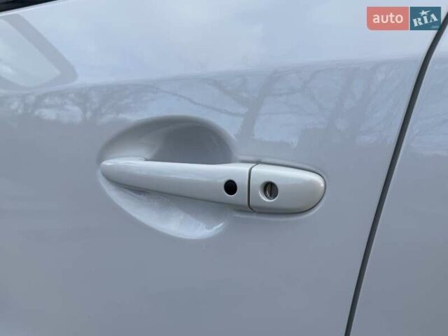 Білий Мазда СХ-5, об'ємом двигуна 2.49 л та пробігом 77 тис. км за 15500 $, фото 11 на Automoto.ua