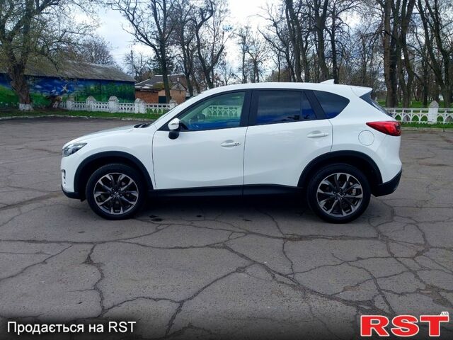 Белый Мазда СХ-5, объемом двигателя 22 л и пробегом 208 тыс. км за 16500 $, фото 4 на Automoto.ua