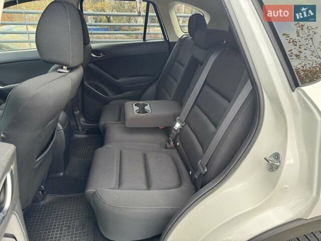 Білий Мазда СХ-5, об'ємом двигуна 2.49 л та пробігом 77 тис. км за 15500 $, фото 30 на Automoto.ua