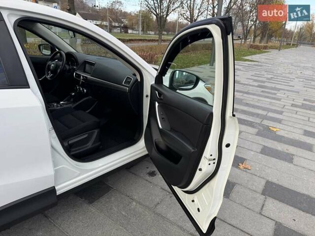 Білий Мазда СХ-5, об'ємом двигуна 2.49 л та пробігом 77 тис. км за 15500 $, фото 27 на Automoto.ua