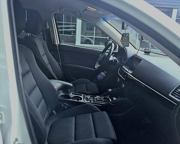 Білий Мазда СХ-5, об'ємом двигуна 2 л та пробігом 133 тис. км за 15800 $, фото 10 на Automoto.ua