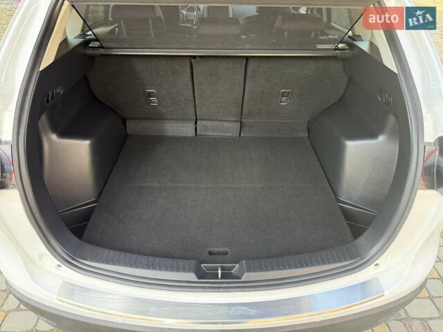 Белый Мазда СХ-5, объемом двигателя 2.2 л и пробегом 117 тыс. км за 16900 $, фото 86 на Automoto.ua