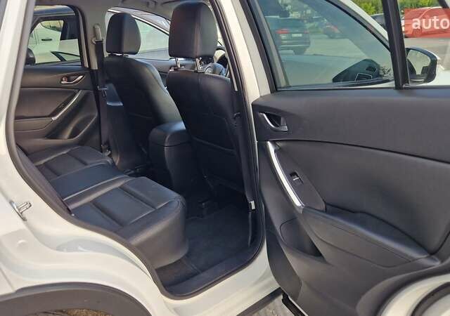 Белый Мазда СХ-5, объемом двигателя 2.49 л и пробегом 70 тыс. км за 15500 $, фото 24 на Automoto.ua