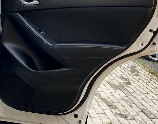 Білий Мазда СХ-5, об'ємом двигуна 2.2 л та пробігом 172 тис. км за 15850 $, фото 21 на Automoto.ua