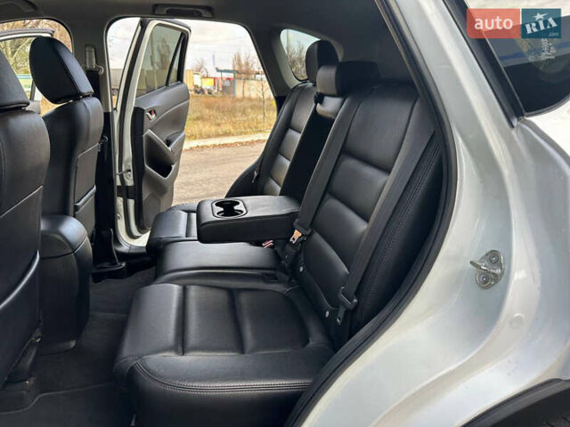Білий Мазда СХ-5, об'ємом двигуна 2.5 л та пробігом 177 тис. км за 14999 $, фото 34 на Automoto.ua