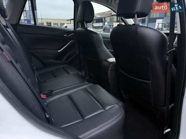 Білий Мазда СХ-5, об'ємом двигуна 2.2 л та пробігом 108 тис. км за 16350 $, фото 42 на Automoto.ua