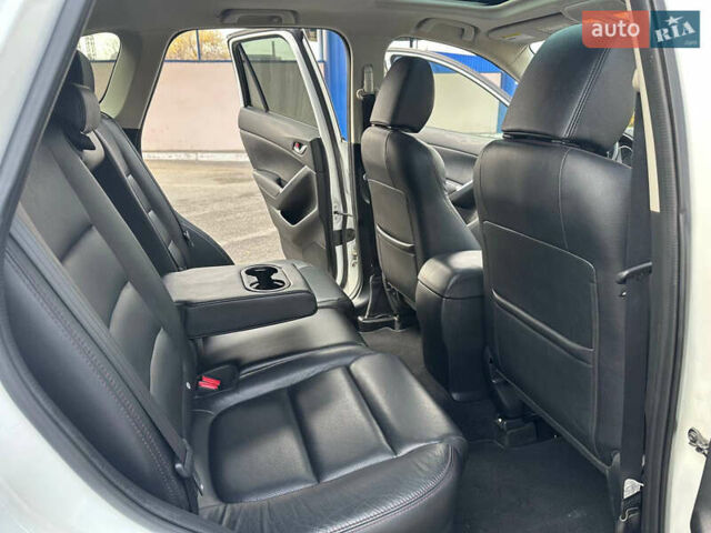 Білий Мазда СХ-5, об'ємом двигуна 2.5 л та пробігом 177 тис. км за 14999 $, фото 33 на Automoto.ua