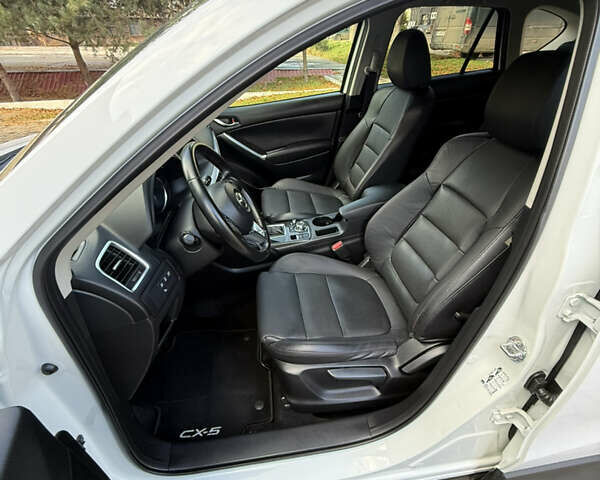 Белый Мазда СХ-5, объемом двигателя 2.2 л и пробегом 117 тыс. км за 16900 $, фото 3 на Automoto.ua