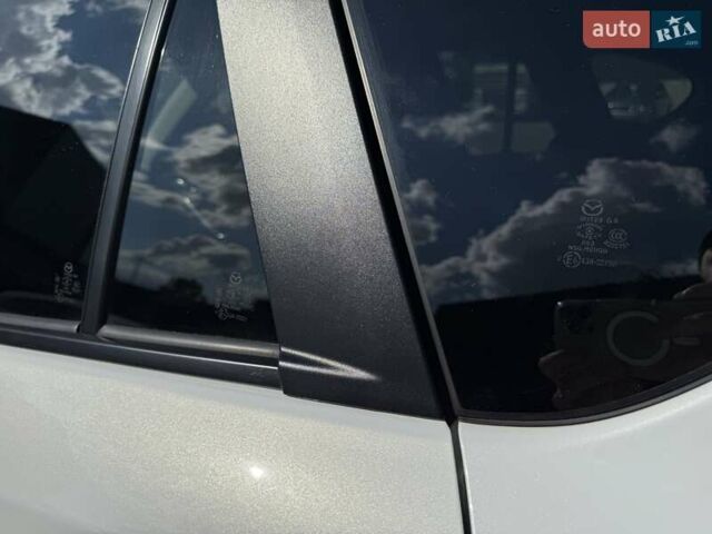 Белый Мазда СХ-5, объемом двигателя 2.19 л и пробегом 186 тыс. км за 18000 $, фото 19 на Automoto.ua