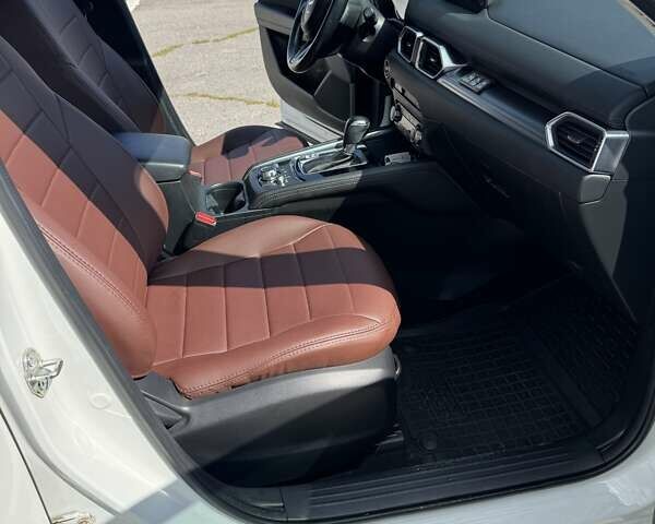 Белый Мазда СХ-5, объемом двигателя 2 л и пробегом 83 тыс. км за 21500 $, фото 14 на Automoto.ua