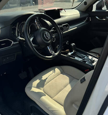 Белый Мазда СХ-5, объемом двигателя 2.49 л и пробегом 155 тыс. км за 19500 $, фото 6 на Automoto.ua