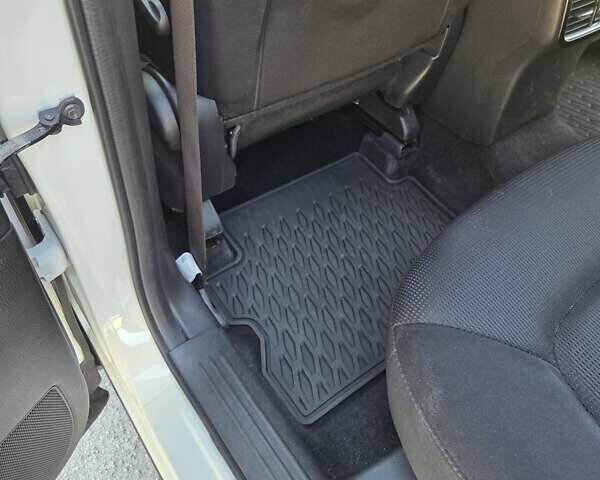 Білий Мазда СХ-5, об'ємом двигуна 2 л та пробігом 81 тис. км за 21500 $, фото 13 на Automoto.ua