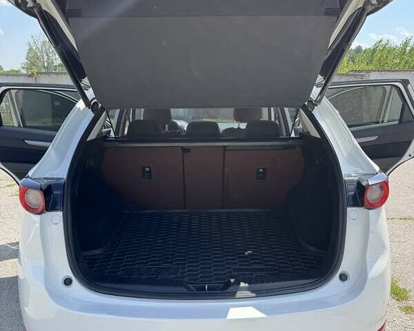 Белый Мазда СХ-5, объемом двигателя 2 л и пробегом 83 тыс. км за 21500 $, фото 15 на Automoto.ua