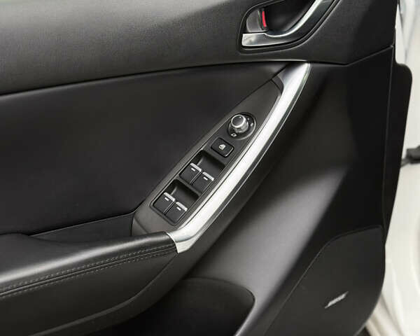 Белый Мазда СХ-5, объемом двигателя 2.2 л и пробегом 200 тыс. км за 17700 $, фото 42 на Automoto.ua