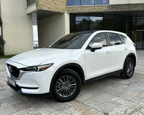 Білий Мазда СХ-5, об'ємом двигуна 2.49 л та пробігом 130 тис. км за 17000 $, фото 1 на Automoto.ua