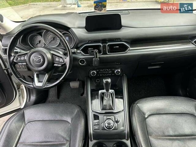 Мазда СХ-5 2017 в Львове на Automoto.ua Белый Мазда СХ-5, объемом двигателя 2.19 л и пробегом 206 тыс. км за 18999 $, фото 11 на Automoto.ua