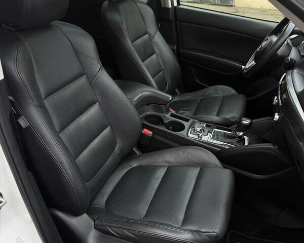 Белый Мазда СХ-5, объемом двигателя 2.2 л и пробегом 200 тыс. км за 17700 $, фото 99 на Automoto.ua