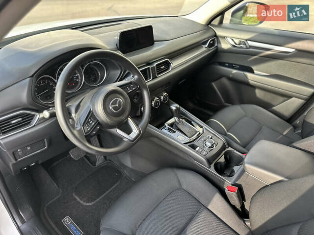 Білий Мазда СХ-5, об'ємом двигуна 2.5 л та пробігом 64 тис. км за 18300 $, фото 13 на Automoto.ua