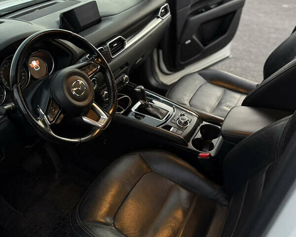 Белый Мазда СХ-5, объемом двигателя 2.2 л и пробегом 185 тыс. км за 20500 $, фото 12 на Automoto.ua