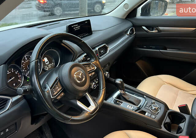 Белый Мазда СХ-5, объемом двигателя 2.5 л и пробегом 121 тыс. км за 15900 $, фото 18 на Automoto.ua