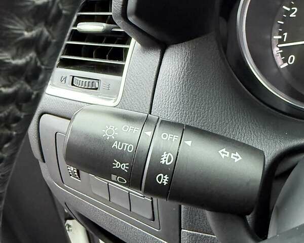 Белый Мазда СХ-5, объемом двигателя 2 л и пробегом 95 тыс. км за 17950 $, фото 75 на Automoto.ua