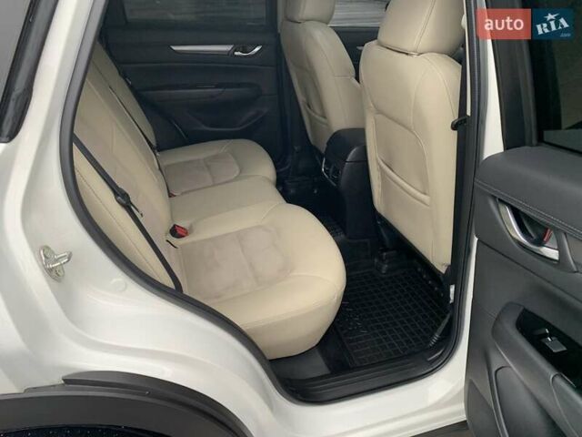 Белый Мазда СХ-5, объемом двигателя 2.5 л и пробегом 115 тыс. км за 17800 $, фото 111 на Automoto.ua