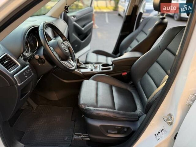 Білий Мазда СХ-5, об'ємом двигуна 2.2 л та пробігом 170 тис. км за 15900 $, фото 17 на Automoto.ua