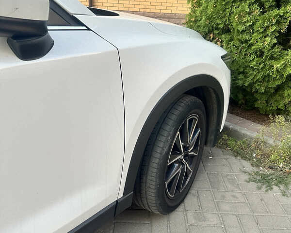 Білий Мазда СХ-5, об'ємом двигуна 2.19 л та пробігом 252 тис. км за 17200 $, фото 6 на Automoto.ua