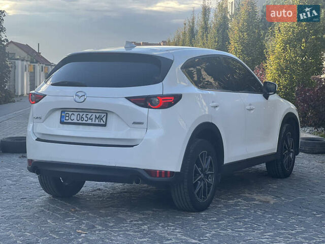 Мазда СХ-5 2017 в Львове на Automoto.ua Белый Мазда СХ-5, объемом двигателя 2.5 л и пробегом 108 тыс. км за 17500 $, фото 3 на Automoto.ua