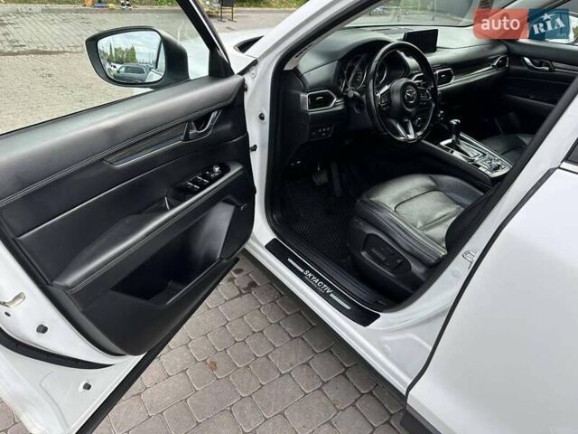 Мазда СХ-5 2017 в Львове на Automoto.ua Белый Мазда СХ-5, объемом двигателя 2.19 л и пробегом 206 тыс. км за 18999 $, фото 7 на Automoto.ua