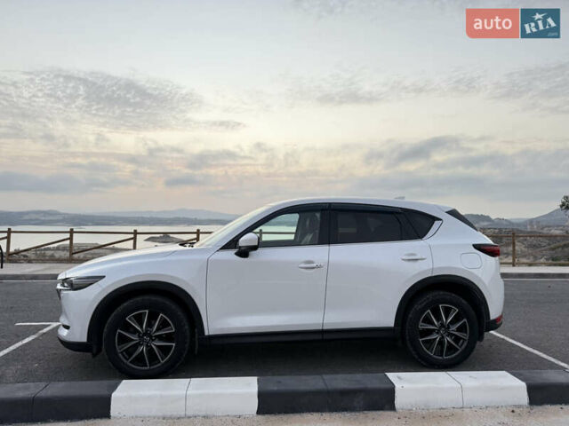 Белый Мазда СХ-5, объемом двигателя 2.2 л и пробегом 185 тыс. км за 20500 $, фото 1 на Automoto.ua