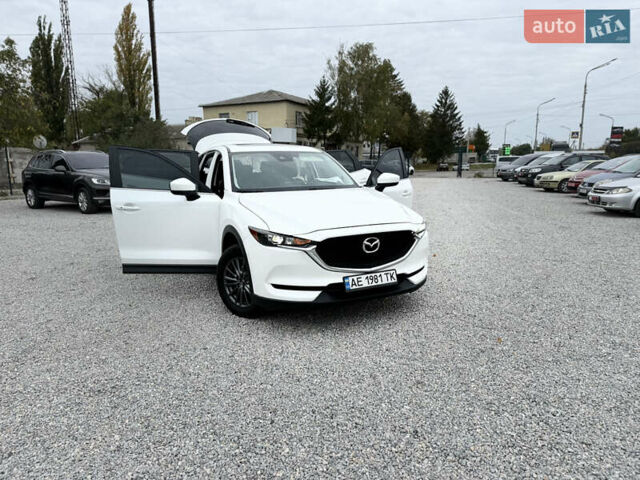 Белый Мазда СХ-5, объемом двигателя 2.49 л и пробегом 130 тыс. км за 17750 $, фото 2 на Automoto.ua