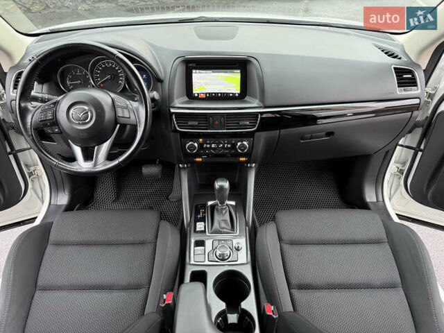Белый Мазда СХ-5, объемом двигателя 2 л и пробегом 95 тыс. км за 17600 $, фото 36 на Automoto.ua